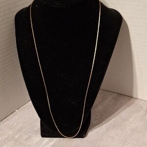 Sleek Vintage Gold Necklace for Women